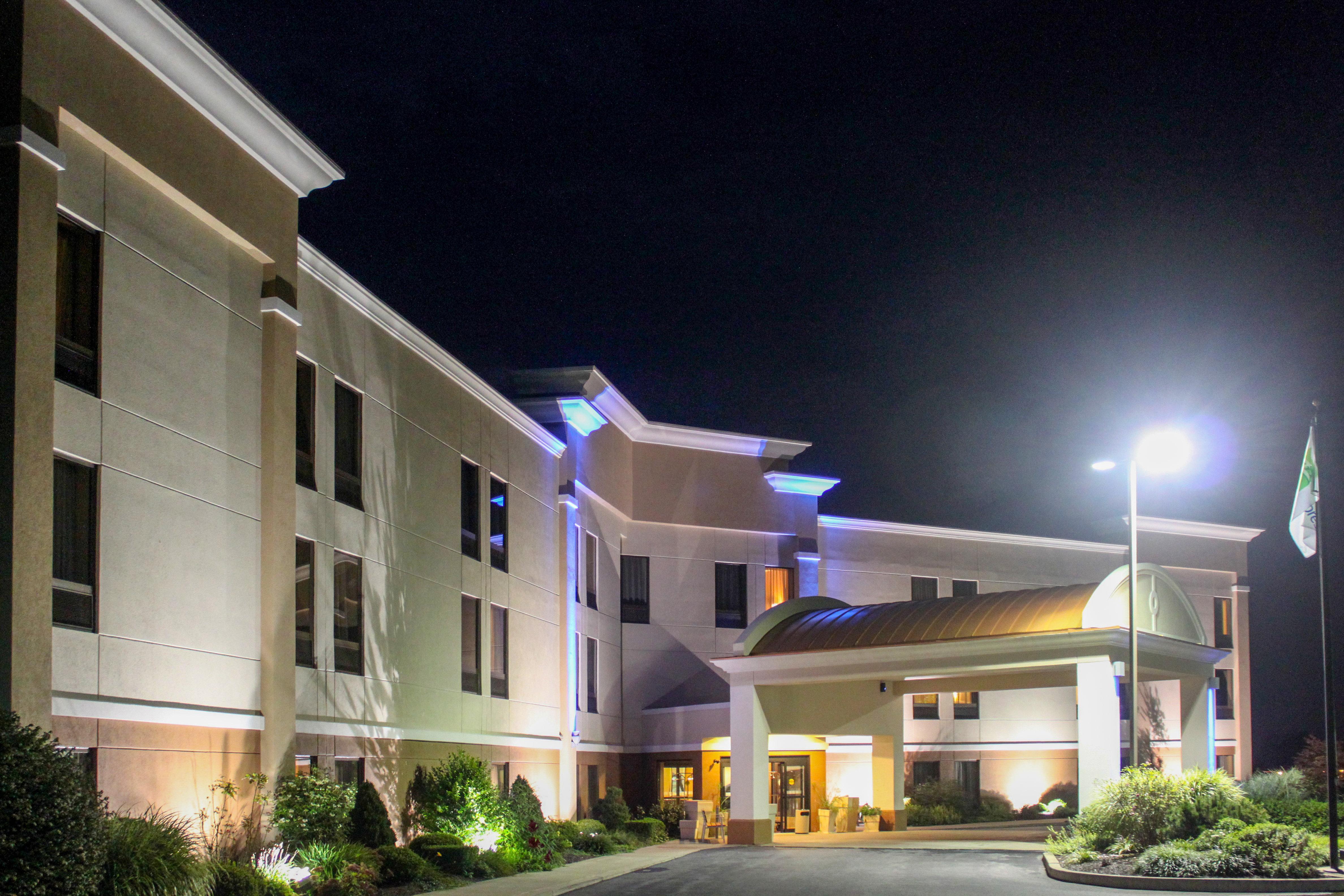 Holiday Inn Express Lewisburg - New Columbia By Ihg מראה חיצוני תמונה