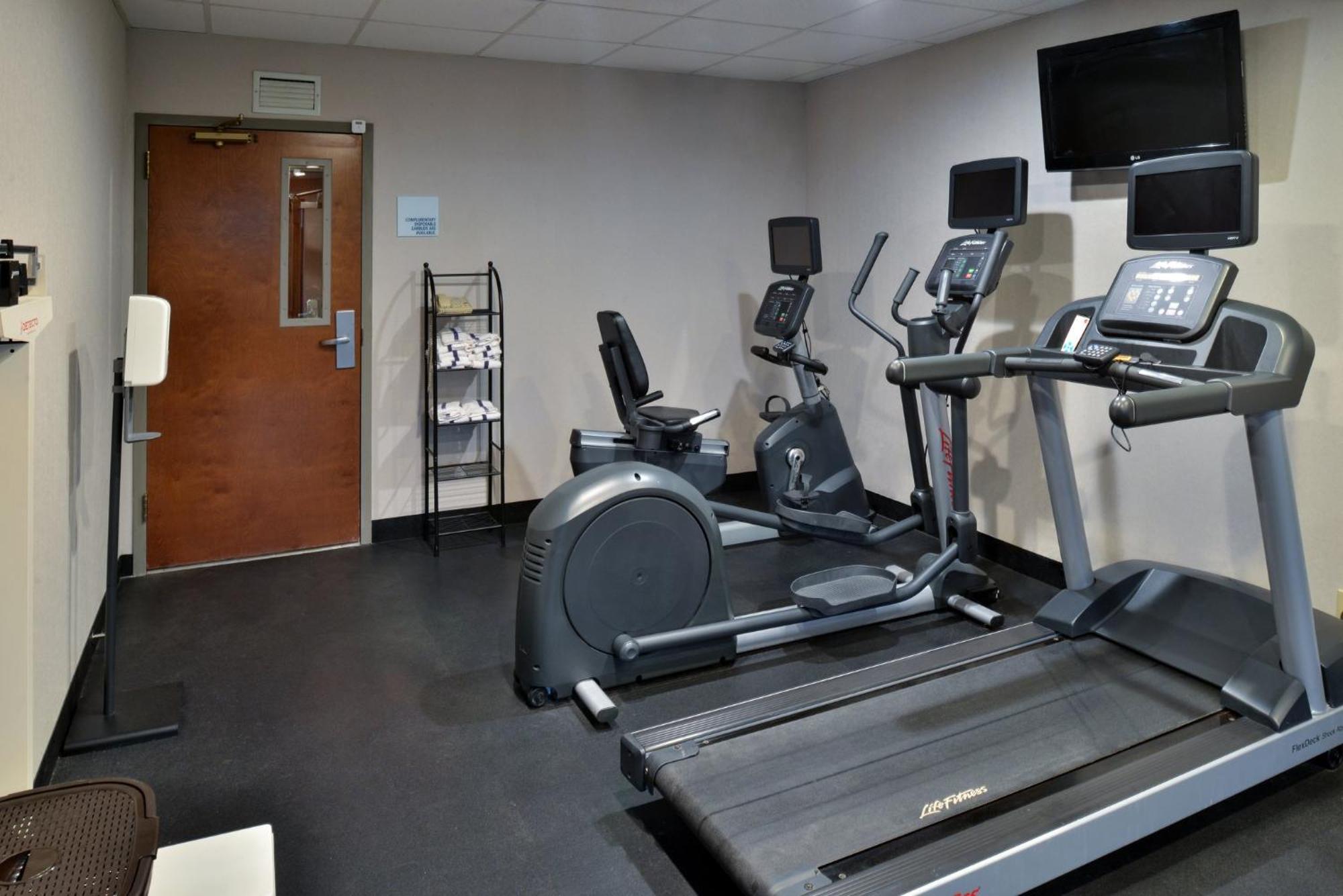 Holiday Inn Express Lewisburg - New Columbia By Ihg מראה חיצוני תמונה
