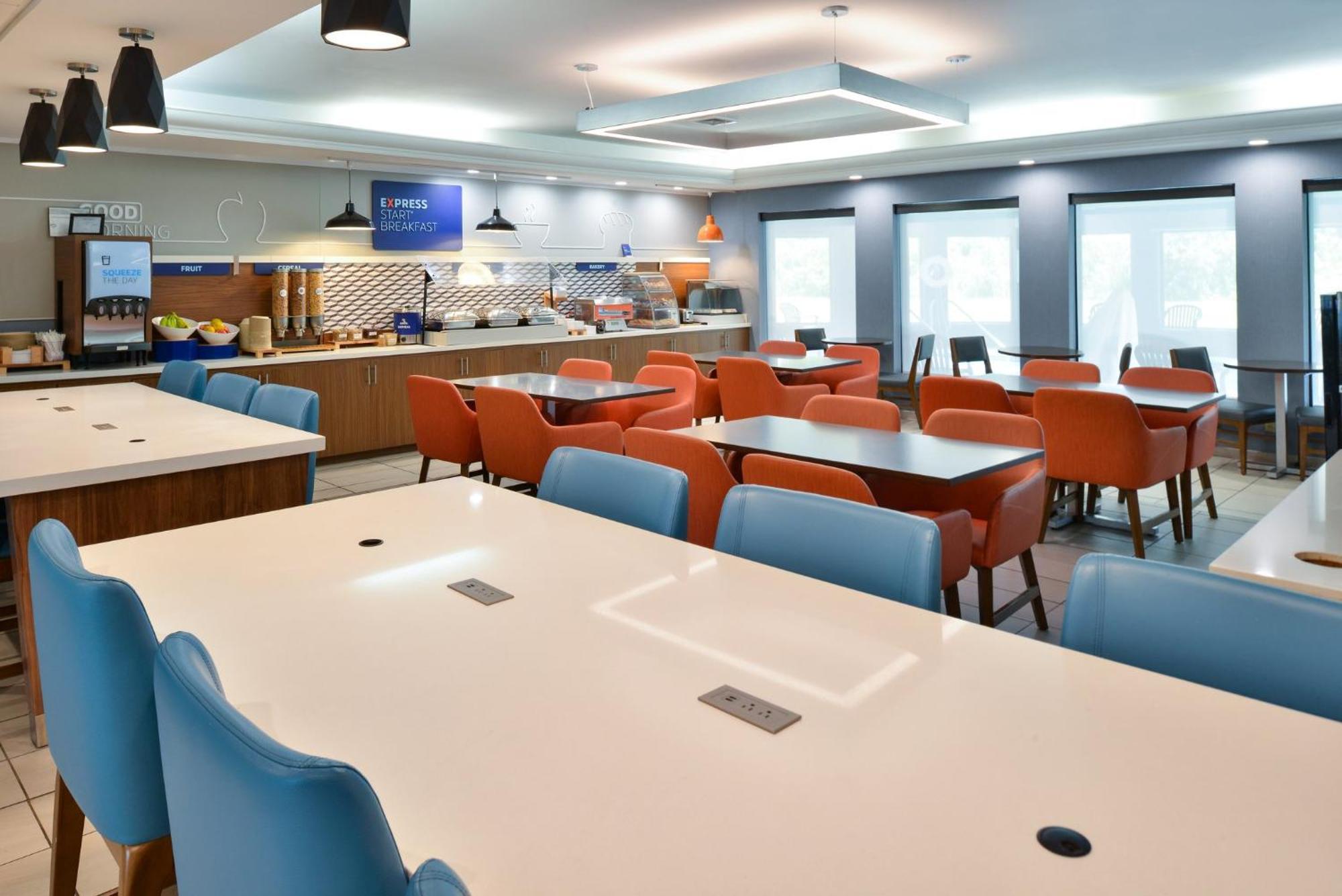 Holiday Inn Express Lewisburg - New Columbia By Ihg מראה חיצוני תמונה