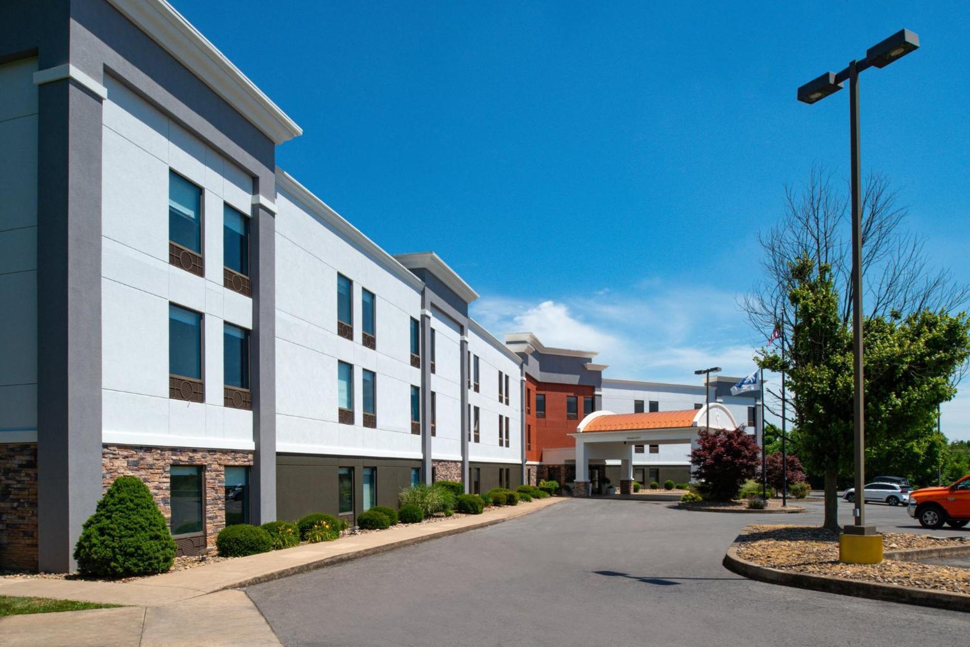 Holiday Inn Express Lewisburg - New Columbia By Ihg מראה חיצוני תמונה