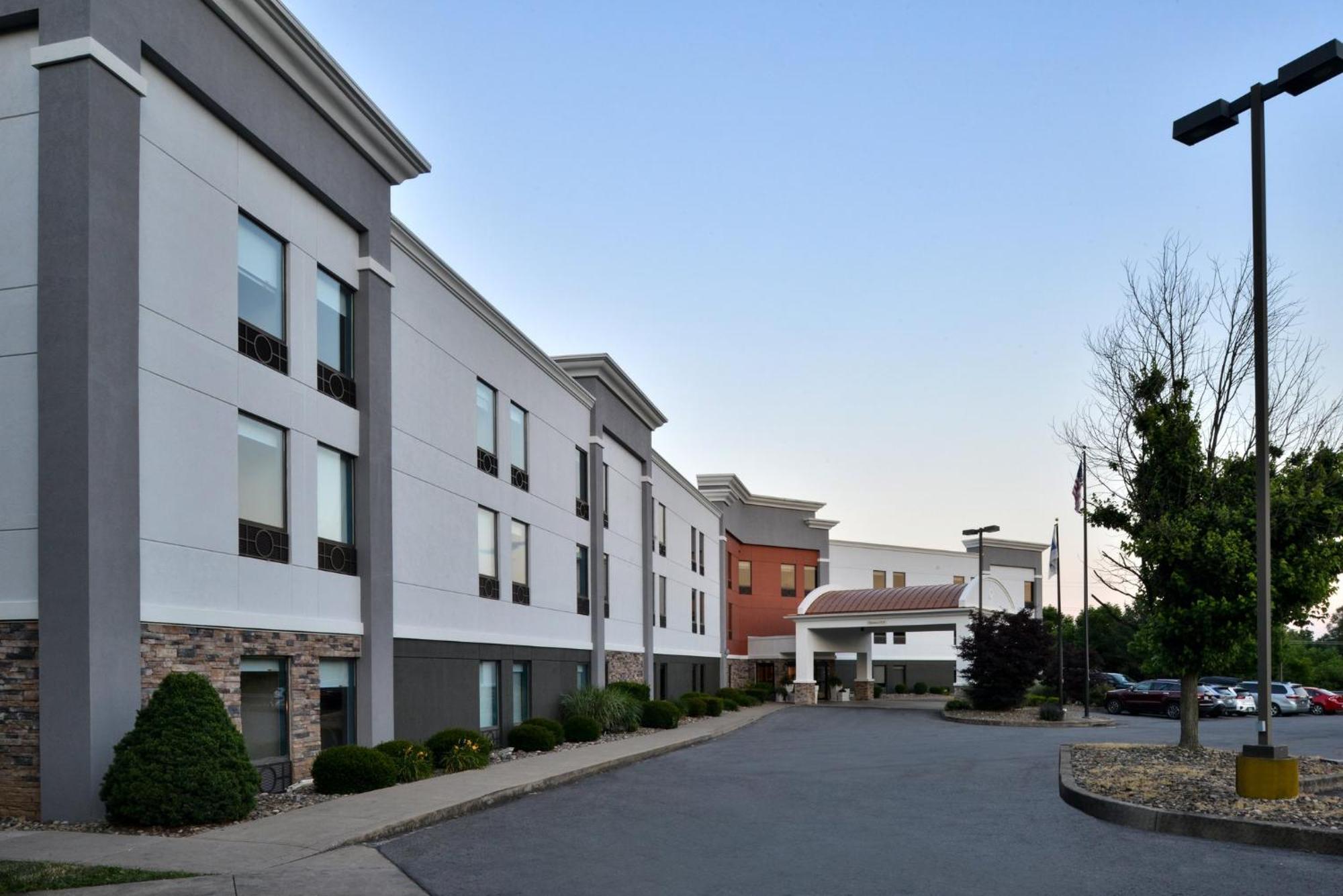 Holiday Inn Express Lewisburg - New Columbia By Ihg מראה חיצוני תמונה