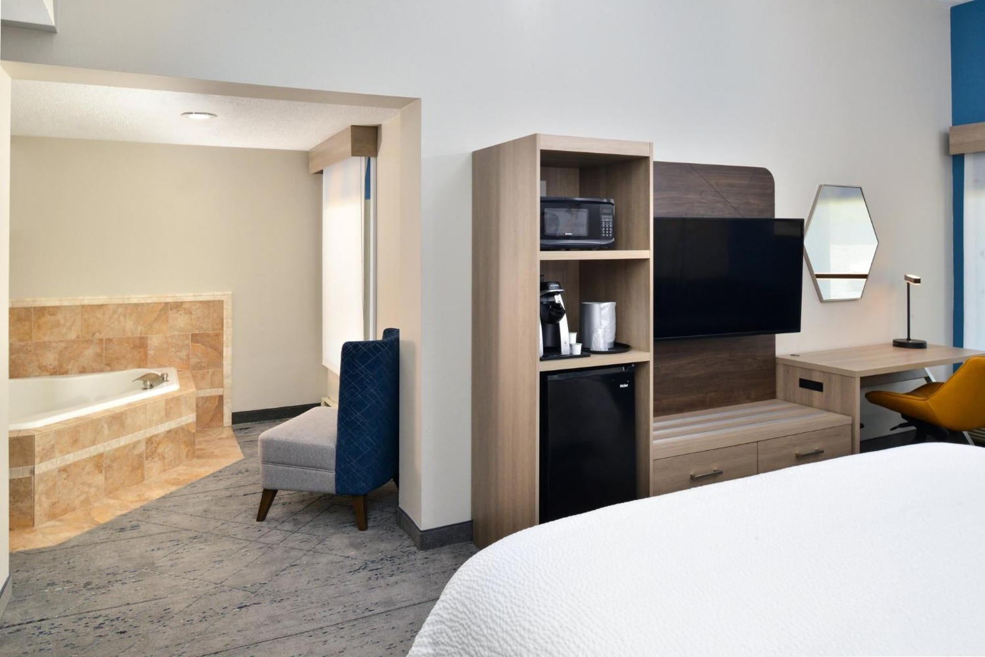 Holiday Inn Express Lewisburg - New Columbia By Ihg מראה חיצוני תמונה