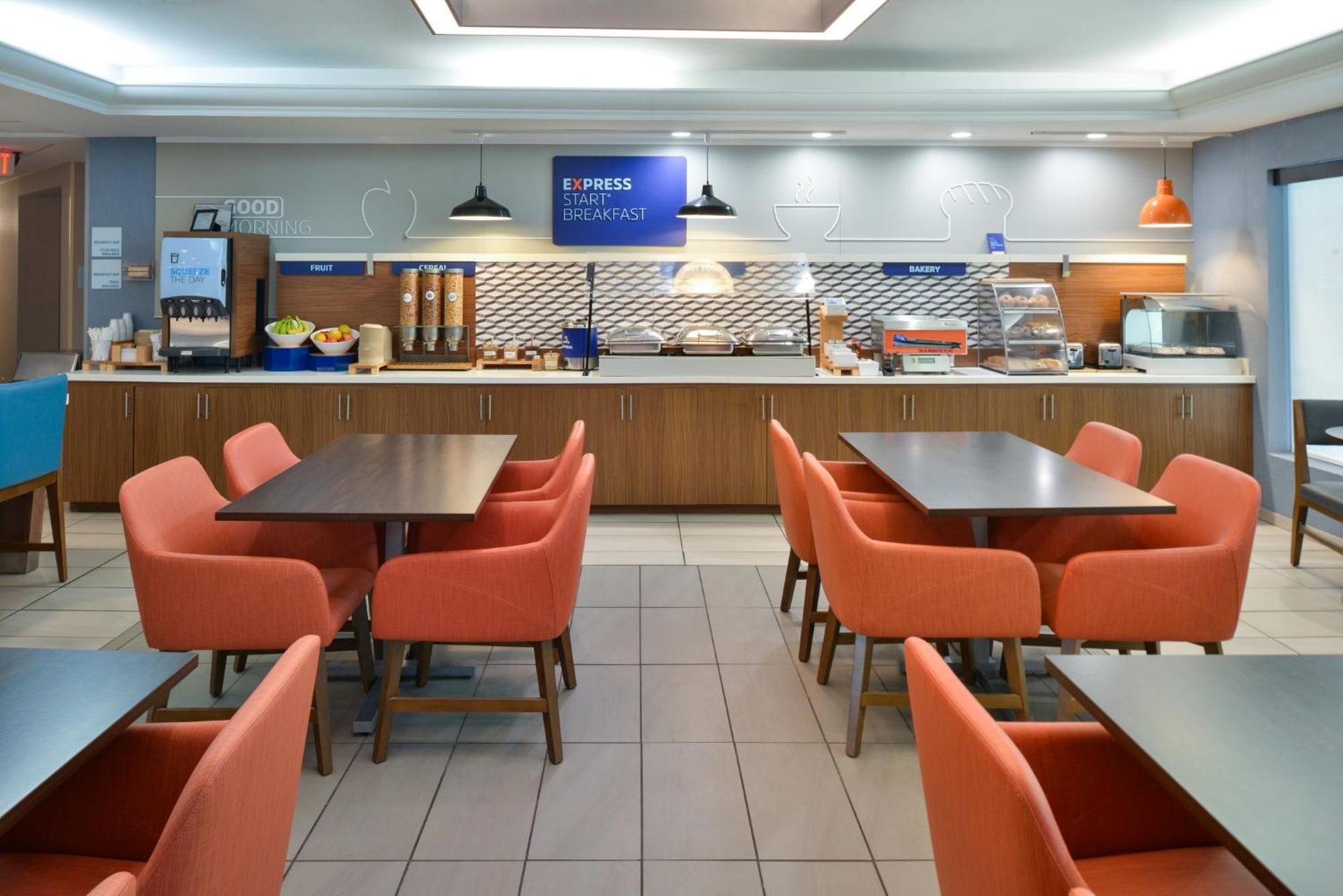 Holiday Inn Express Lewisburg - New Columbia By Ihg מראה חיצוני תמונה