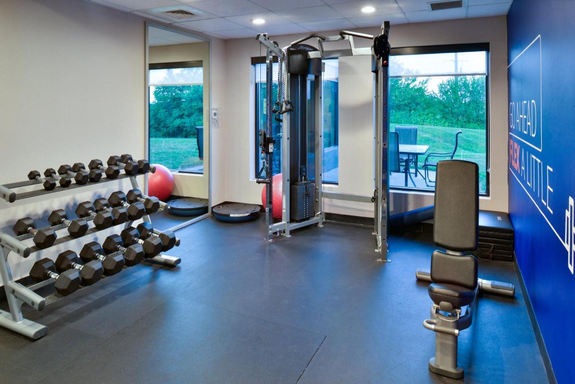 Holiday Inn Express Lewisburg - New Columbia By Ihg מראה חיצוני תמונה