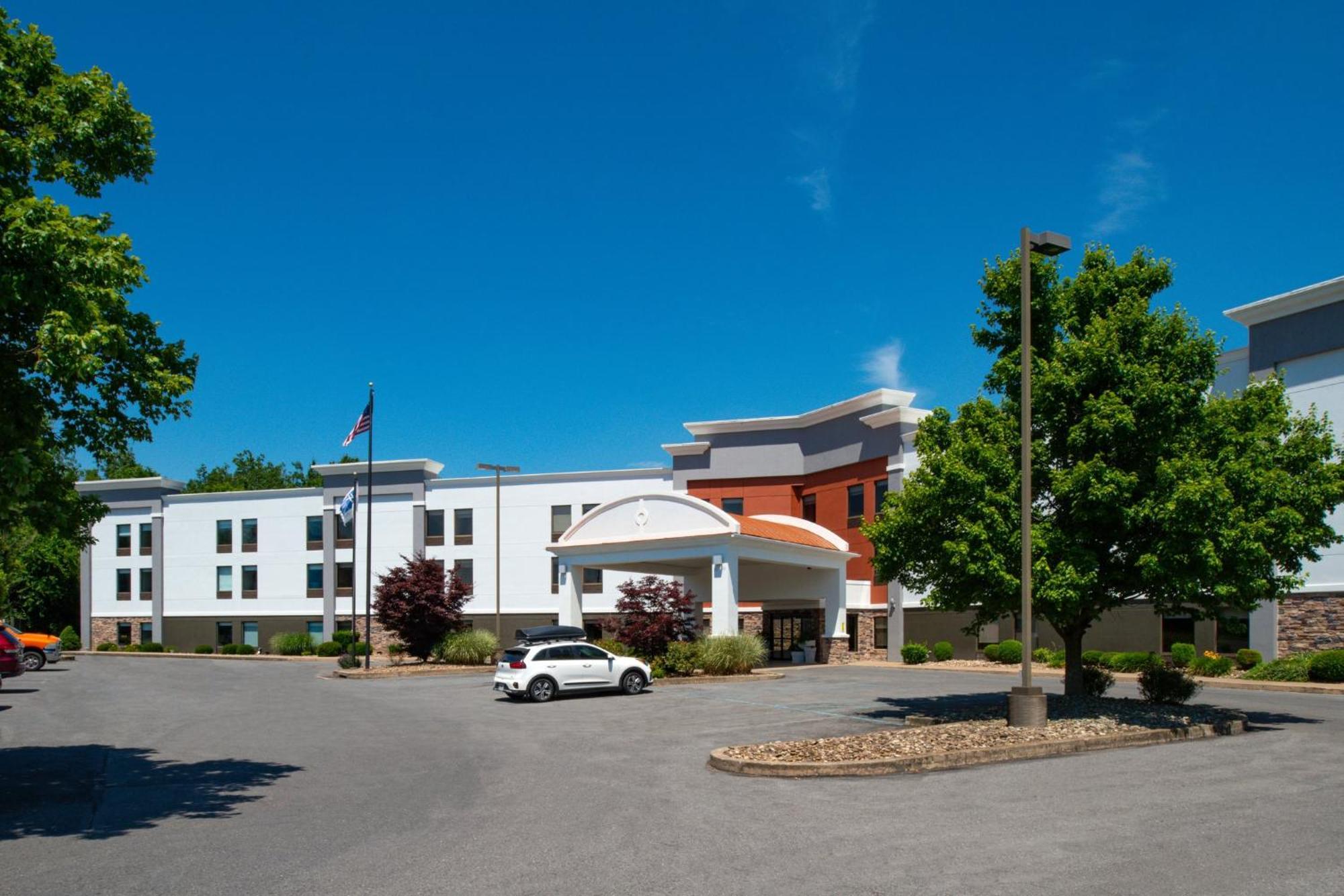 Holiday Inn Express Lewisburg - New Columbia By Ihg מראה חיצוני תמונה